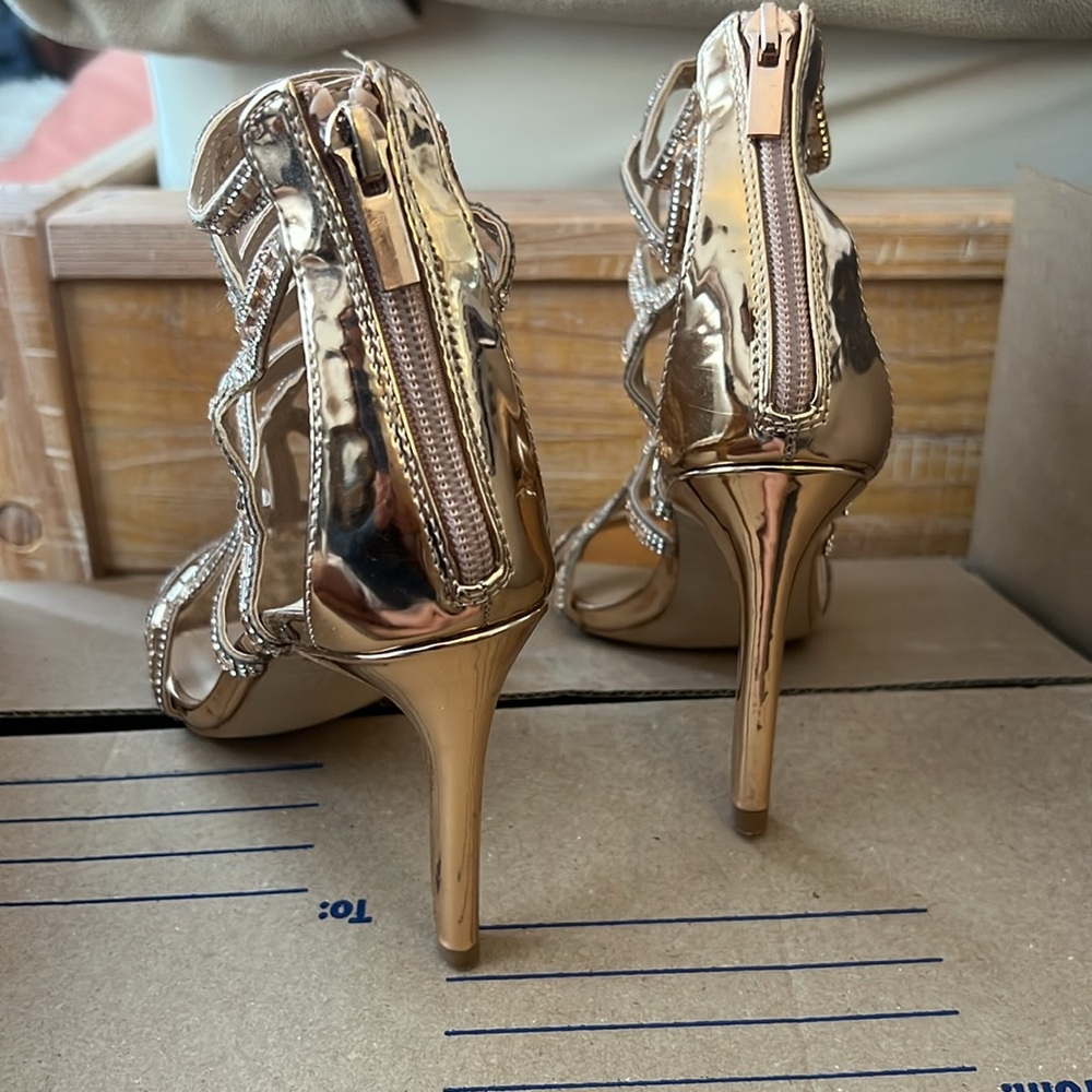 Heels - Picture 3 of 6